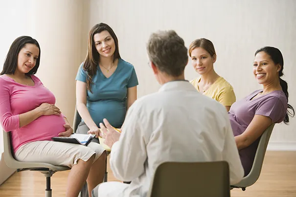 How to Choose the Best Pregnancy Care Course in Delhi NCR